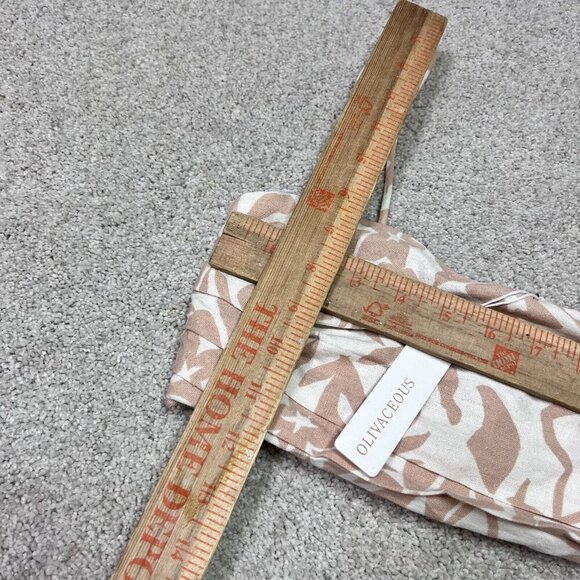 Olivaceous Top Women’s Beige White Cropped Sleeveless Size Small NWT - Picture 3 of 11